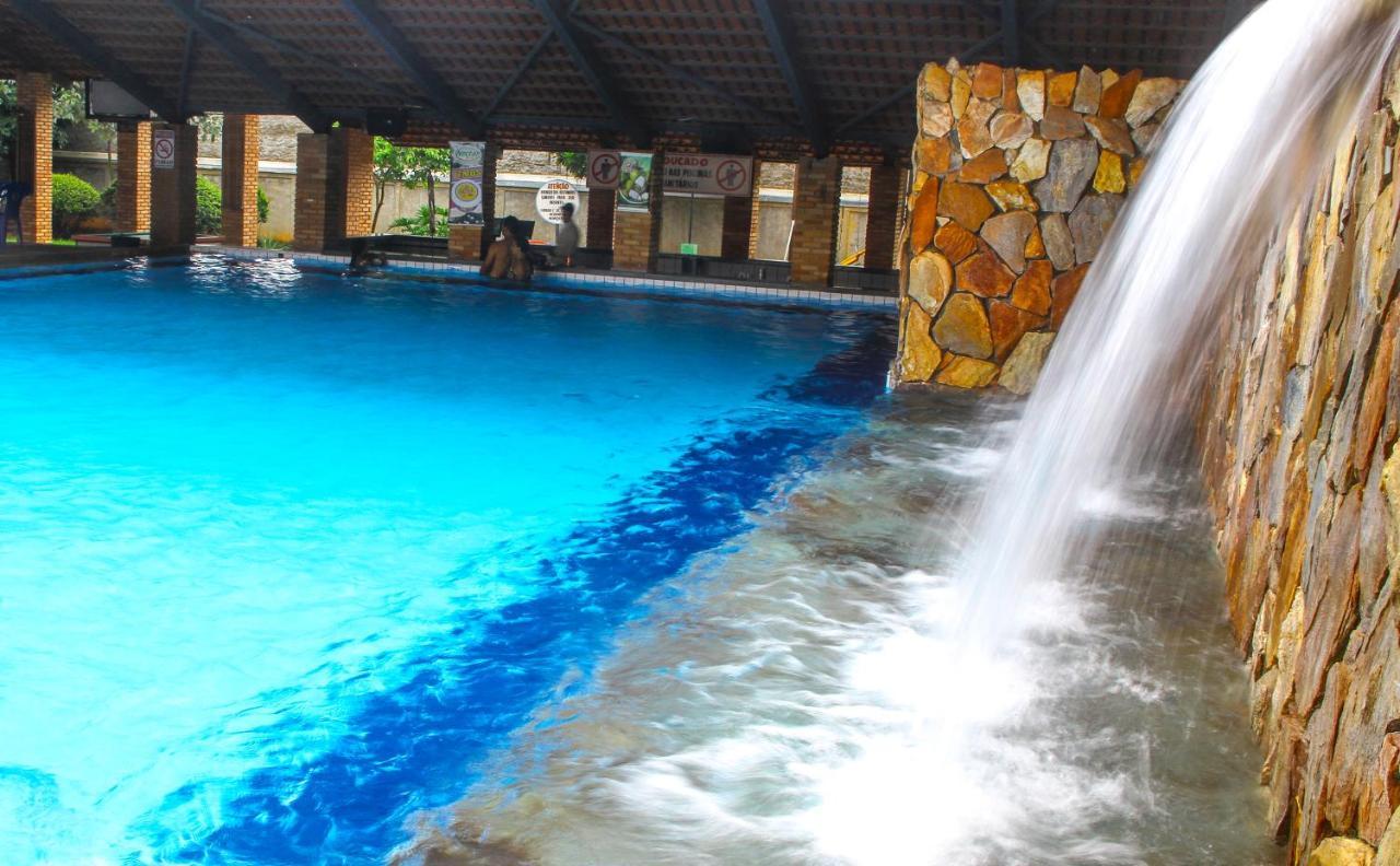 Imperio Com Um 1dia No Acqua Park, Splash E Slide * Caldas Novas