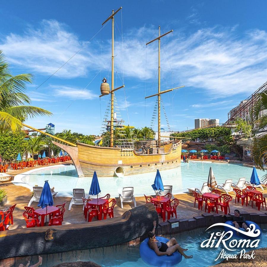 Imperio Com Um 1dia No Acqua Park, Splash E Slide *