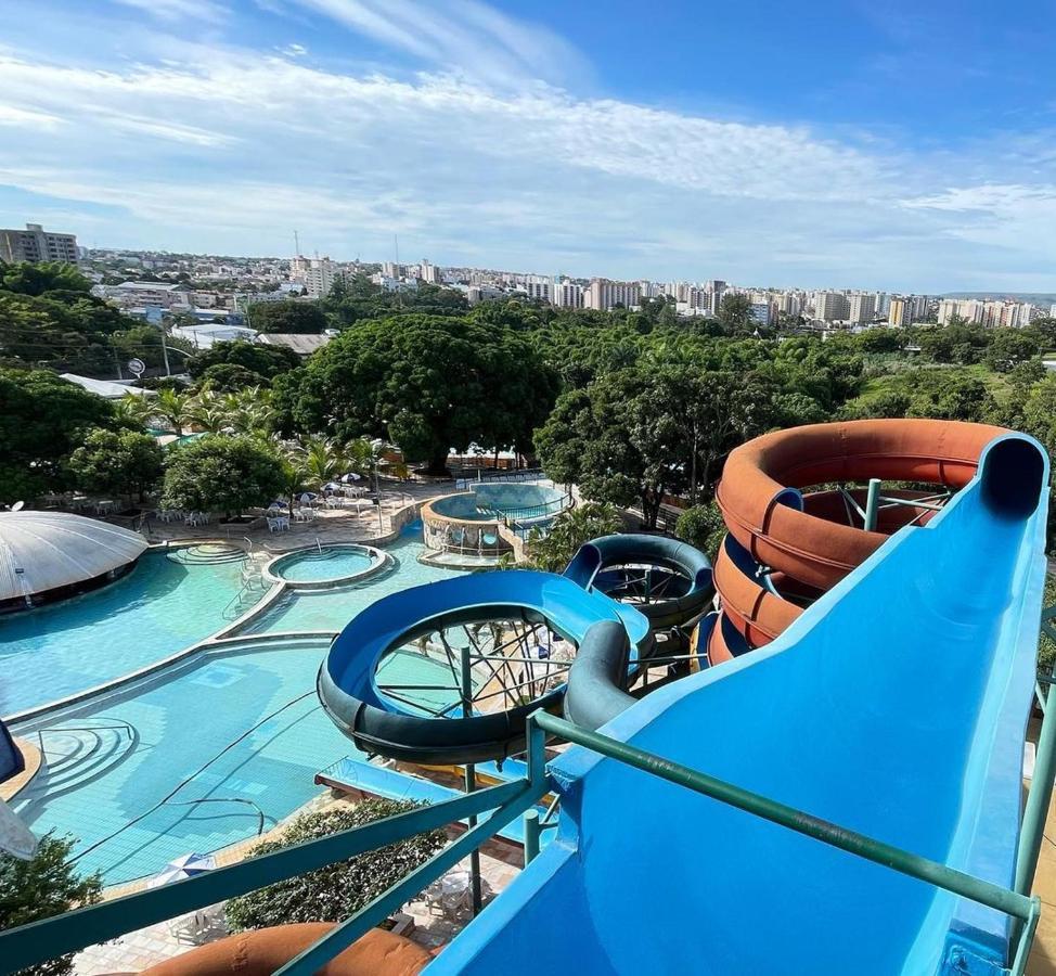 Apartamento Imperio Com Um 1dia No Acqua Park, Splash E Slide Caldas Novas